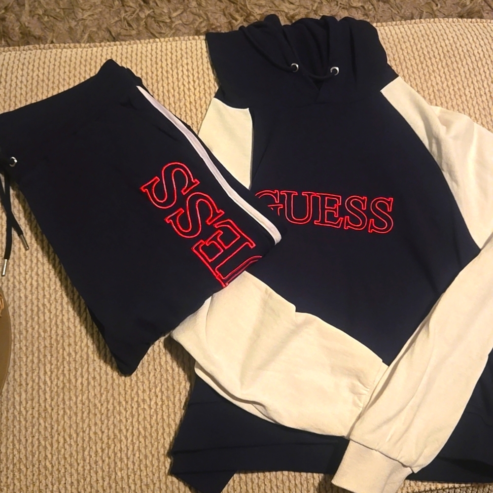 Ladies track suit from Guess